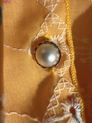 Mädchen Alter 4-5 Jahre - Dolly trägt schönes geblümtes Kleid - Bild 3 von 5