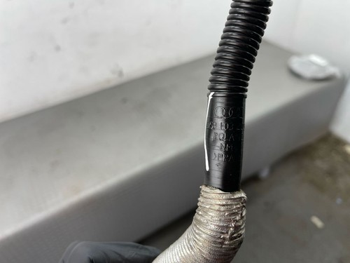 Porsche Panamera (970) 2012 Diesel breather pipe hose 059103209D LIQ9642 - 第 12/13 張圖片