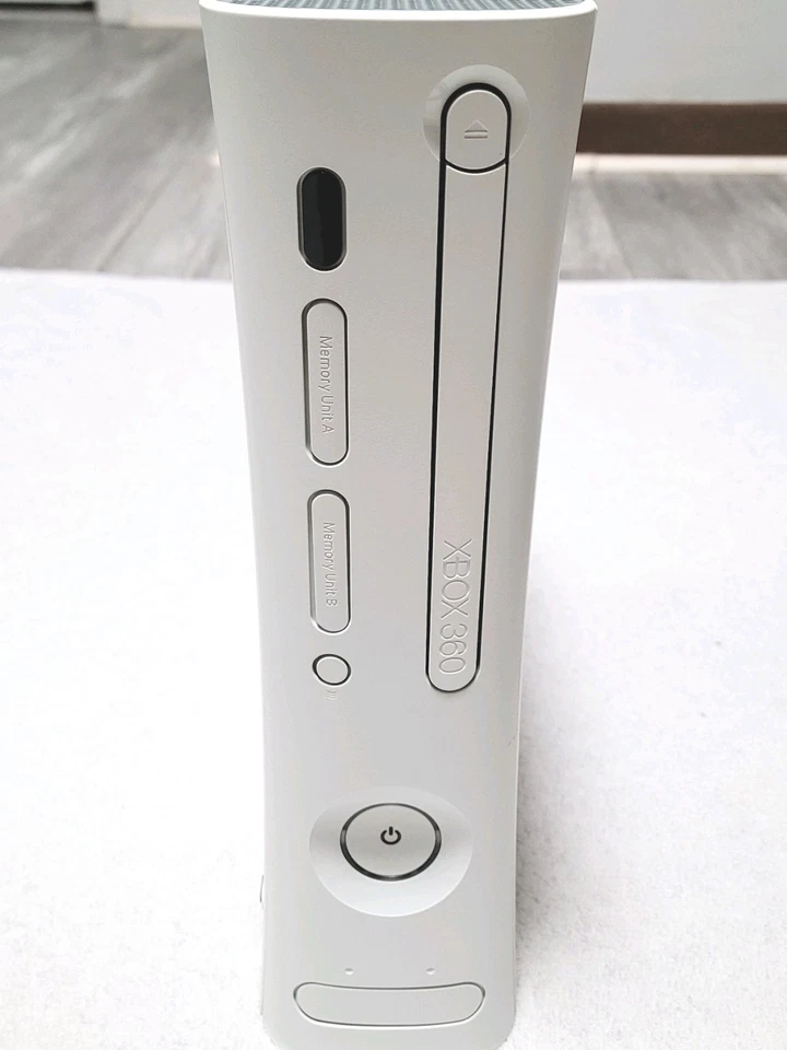 Microsoft Xbox 360 White Blades Dashboard Console W/ Controller & Cords - Image 3 of 4