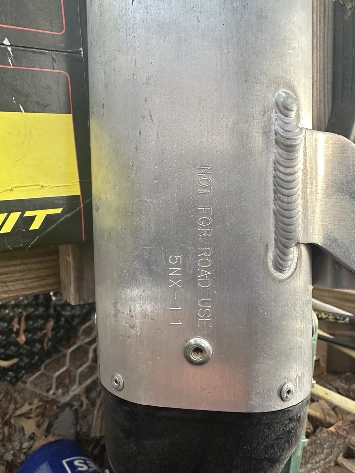 Silenciador de escape y corto YZ250 Foto 3 de 3