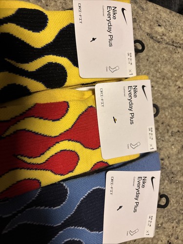 NIKE Flame Dri-Fit Cushioned Crew Socks LOT Of 3 Pairs NEW π₯ - Picture 2 of 5