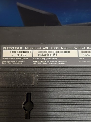 Netgear Nighthawk AXE11000 Tri-Band WiFi 6E Router (RAXE500-100NAS) - Picture 8 of 14