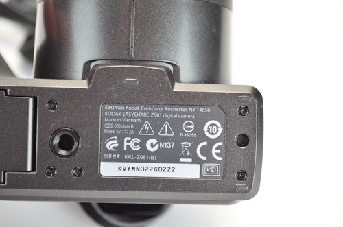 Kodak EasyShare Z981 26x Optical Zoom Digital Camera 14MP Black 3" LCD - Picture 8 of 9