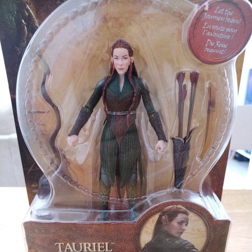The Hobbit: An Unexpected Journey • Tauriel 6" Figure with Accessories - Sealed - Picture 2 of 6