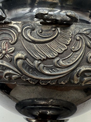 Ornate Crab Dish Antique Meriden B Co Quadruple Silver Plate Stemmed Lid Bowl - Photo 2/10