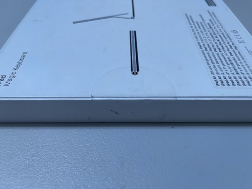 New Open Box Apple Magic Keyboard for iPad Air 10.9" 4th, 5th & Air 11" M2, M3 - Photo 2/4