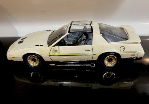 🏁 Built Model Kit Monogram 1989 Firebird Trans Am GTA 20th Anniversary 1/24 🏁 - Picture 2 of 10