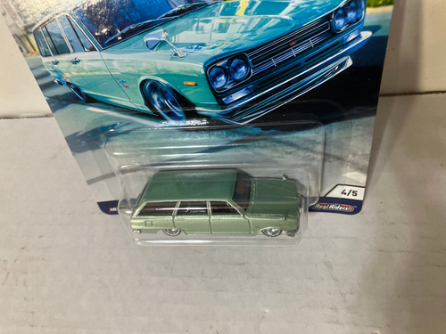 Hot Wheels Premium Car Culture Cargo Carriers Nissan C10 Skyline Wagon - Picture 3 of 5