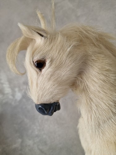 MOHAIR OR GOAT HAIR HORSE FIGURE - Picture 6 of 16