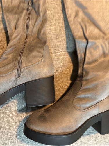 Overknee-Damenstiefel Größe 10 grau Wildleder klobiger Absatz, seitlicher Reißverschluss - Bild 6 von 7