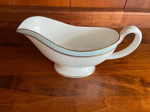 Royal Worcester Howard Sky Blue Bone China Gravy Boat - Picture 1 of 5