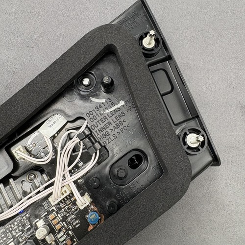 New Left Tail Inner Lights 600592200E For Tesla Model S 2012-2021 6005922-00-E - Picture 5 of 13