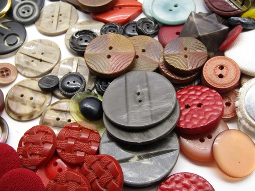 Vintage Buttons LOT Assorted Styles And Sizes,shapes, sets Zoom ZOOM ZOOm - Picture 8 of 10