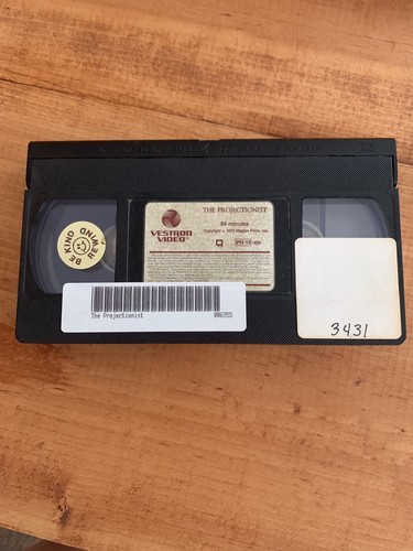 The Projectionist VHS (1970) 1st Ed. Blockbuster - Dangerfield & McCann; RARE - Picture 3 of 4