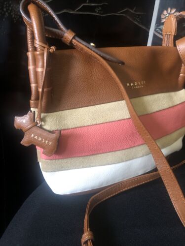 Radley London Wren Street Small Crossbody Bag - Picture 3 of 10