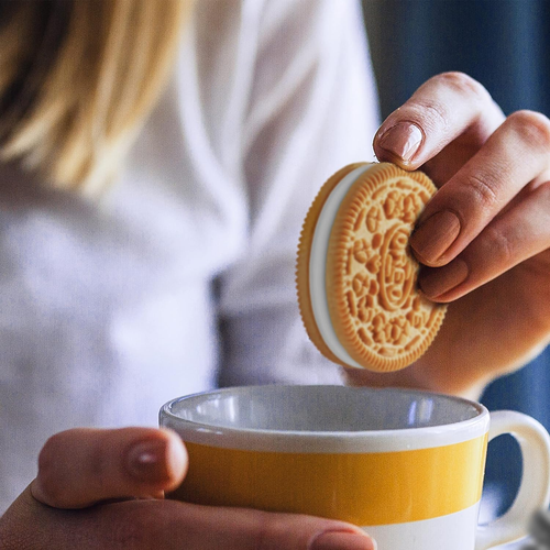 OREO Double Stuf Golden Sandwich Cookies, Party Size, 24.95 Oz - Picture 3 of 12