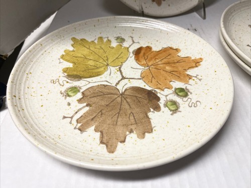 Vintage MCM Metlox Poppytrail Woodland Gold Salad Plates Autumn Leaves Set of 8 - Picture 3 of 8