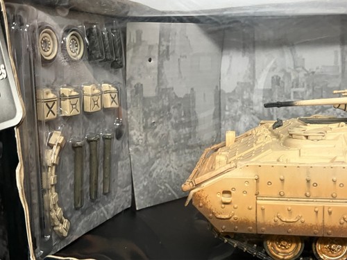 Forces of Valor US M2A2 BRADLEY 24th Infantry (Kuwait 1991) 1:32 scale #80002 - Picture 2 of 8