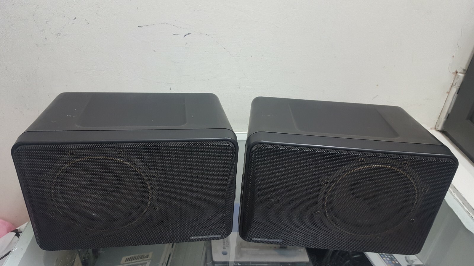 Kenwood CM-7ES 70W Bookshelf Surround Sound Speakers Kenwood CM-7ES 70W Bookshelf Surround Sound Speakers