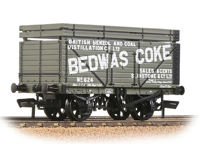 Bachmann OO 37-205A - 8 Plank Wagon With Coke Rails 'Bedwas' Grey