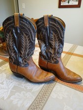 MEN'S TONY LAMA COWBOY BOOTS 6532 SIZE 9D LIGHT DARK BROWN / TAN STITCHING
