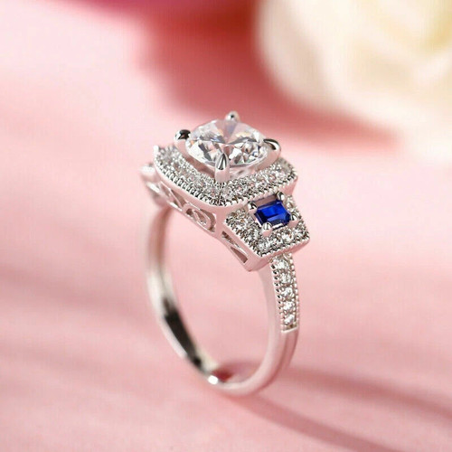 Halo Three-Stone 2Ct Lab Created Diamond Engagement Ring 14K White Gold Finish - Bild 2 von 3