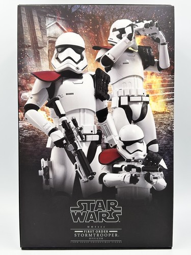 Hot Toys Star Wars MMS334 The Force Awakens First Order Stormtrooper Officer 1/6 - Picture 8 of 14