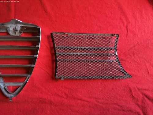 Alfa Romeo GIULIA SPRINT GT Step Nose GTV Used Original FRONT Center GRILLE 3 Pc - Picture 19 of 24