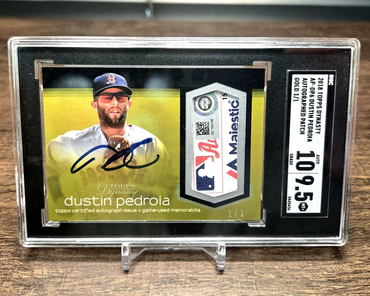 Topps Dustin Pedroia Autographed Baseball Sports Trading Cards