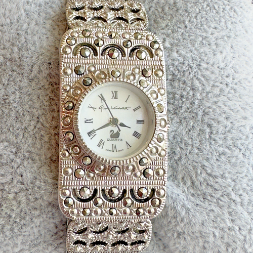 Vintage Gloria Vanderbilt Watch Quartz Silver Tone Braided Mech Marcasite Watch - Picture 3 of 14
