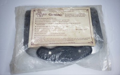 Vintage Pampered Chef - 1995 Garnisher - Model # 1061 **New in Package!!**