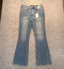 Judy Blue Tummy Control Embroidered Pocketed Bootcut Jeans -JB88783MDS - 15/32