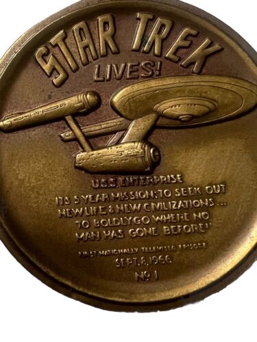 Moneda Conmemorativa De Bronce Serie Original Star Trek 1974 De Colección - Kirk Spock - Imagen 2 de 11