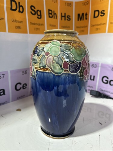 ANTIQUE ROYAL DOULTON TALL VASE WITH TUBE LINED FLOWER DESIGN JOHN HUSKINSON - Picture 9 of 11