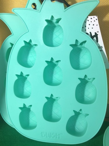 Lot of 3 BLUSH PINEAPPLE SHAPED ICE MOLD Silicone Ice Tray NewW/Tag FABFITFUN - Picture 7 of 12