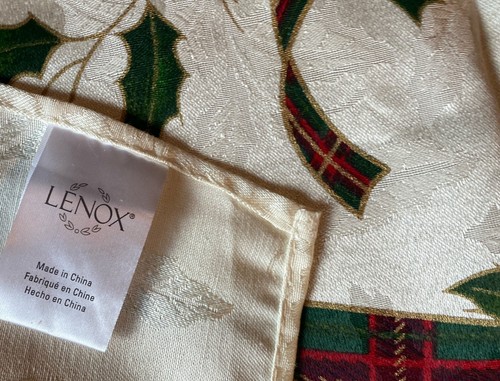 NWOT Lenox Holiday Nouveau Christmas Tablecloth Holly Berries Oblong Rectangle - Picture 3 of 5