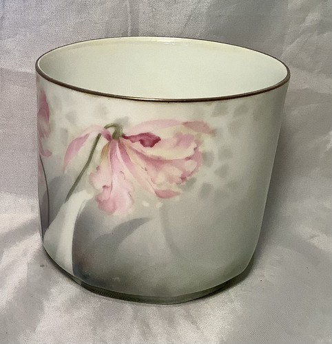 Vintage R & S Germany Porcelain Wide Vase Flowers Gold Rim 3 1/4” - Picture 2 of 4