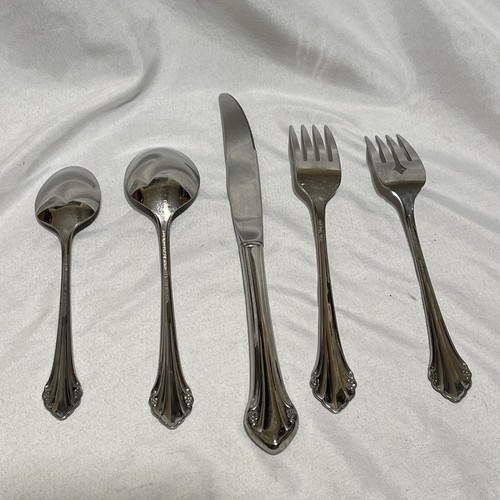 Oneida 18/8 stainless Repose 5 piece place setting 1881 Rogers Fork Spoon Knife - Picture 2 of 15