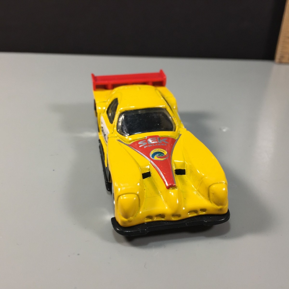 1997 Hot Wheels Yellow Panoz GTR-1 