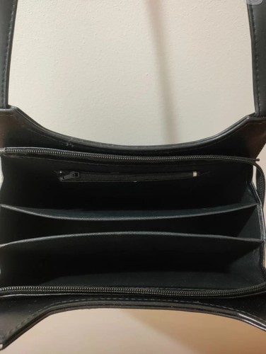 As new, structured black G brand vegan leather satchel handbag - Picture 6 of 7