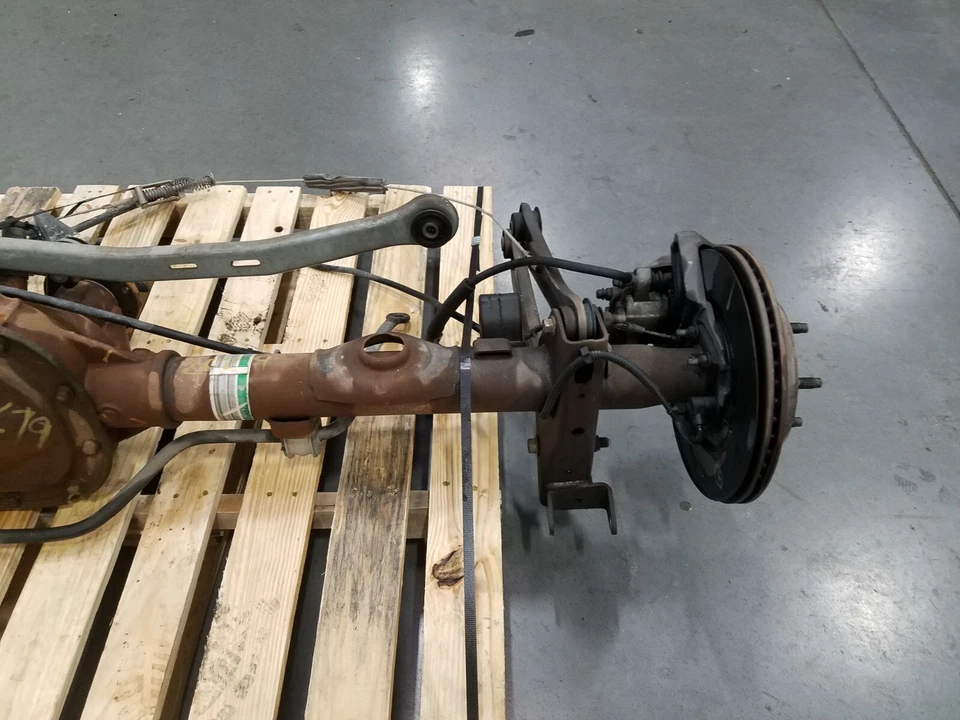 Conjunto de eje de freno de disco trasero Grand Marquis/Corwn Vic Victoria 2007 #2679 N7 Foto 3 de 4