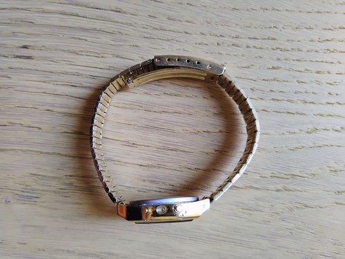 Vintage SANYO Solar Look Gold Chrono Quartz Watch - Picture 3 of 4