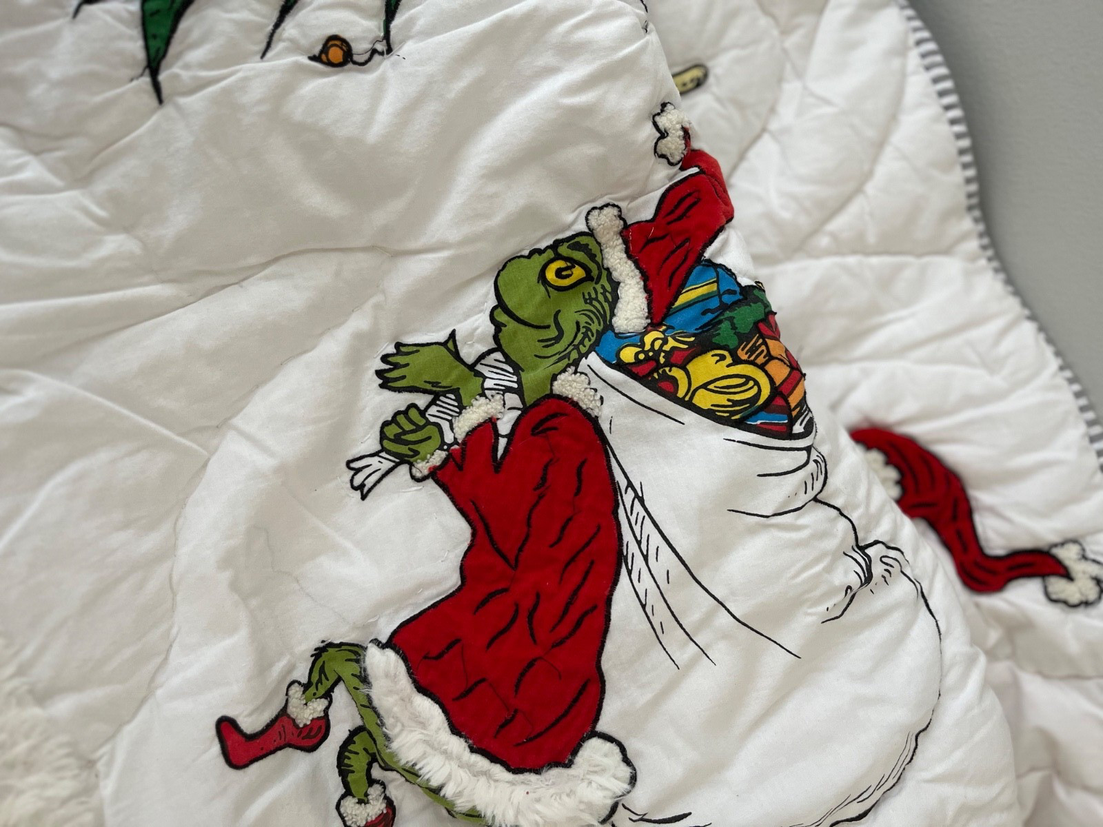 Pottery Barn Kids Teen GRINCH Twin Embroidered Quilt & Sham SET Dr. Seuss EUC
