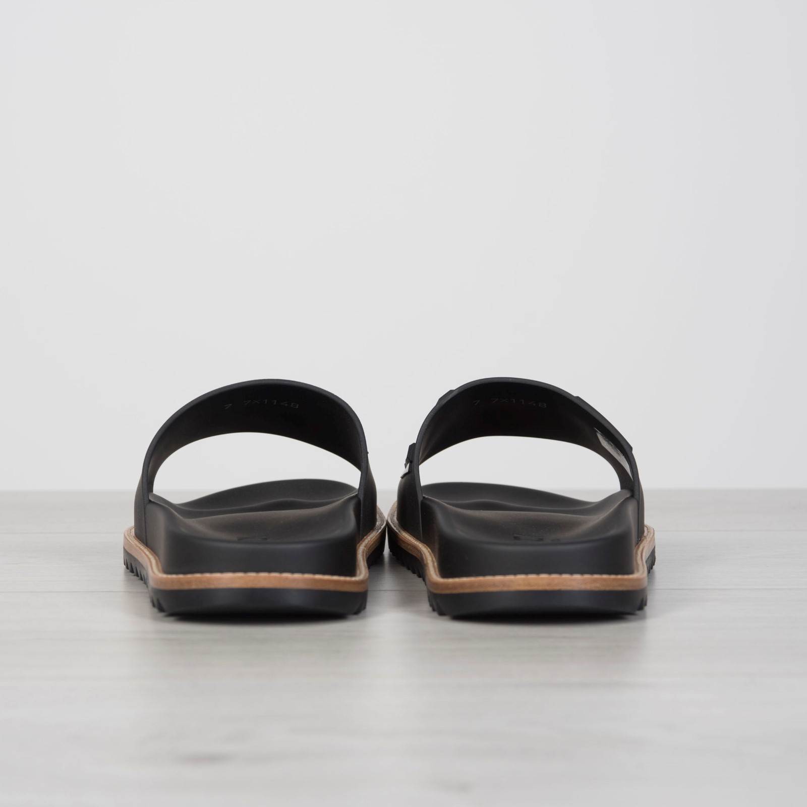 FENDI 295 Black Rubber Rubber Rubber Slide Sandals With Fendi Logo 84fa75 FENDI 295 Black Rubber Rubber Rubber Slide Sandals With Fendi Logo 84fa75