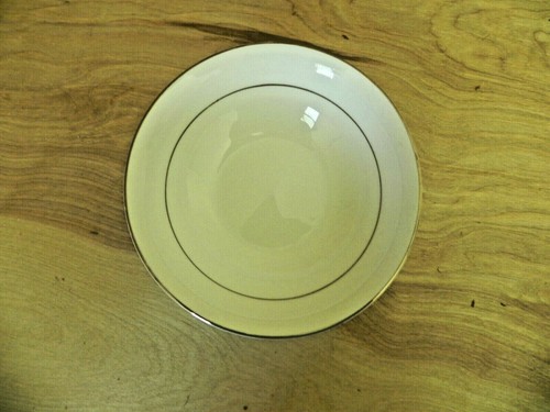4 Gibson Everyday Soup/Cereal Bowl White Gold Trim 6 1/4 Inch Diameter - Picture 5 of 9