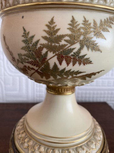Atemberaubende große 1889 Royal Worcester Rouge Elfenbein Rose Schüssel auf Guss Ständer - Bild 9 von 22