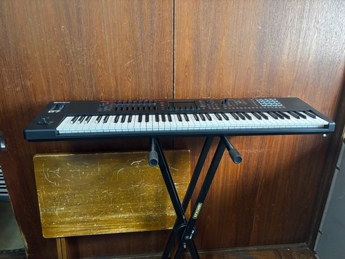 Roland FANTOM-07 76-Key Workstation Keyboard w/ gig bag - Picture 5 of 13