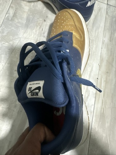 nike x supreme shoes - Picture 4 of 6