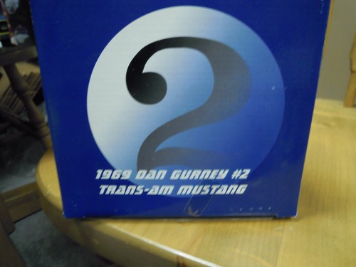 Dan Gurney #2 1969 Mustang Boss 302 Trans Am Blue 1/18 Welly - Picture 11 of 12