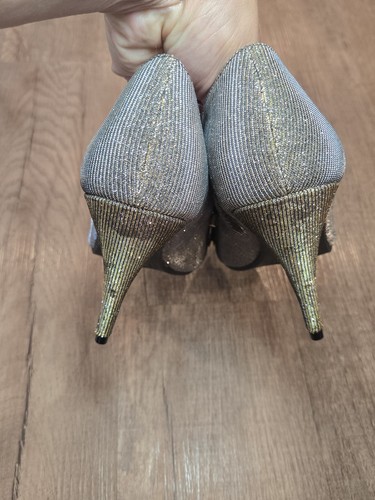 FIONI NIGHTS GOLD FABRIC SPARKLE HEELS SIZE 7.5 - Picture 5 of 8